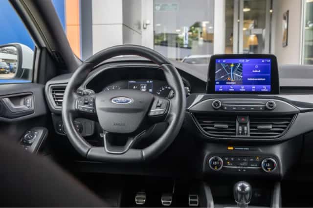 Ford Focus (2019) thumbnail 2