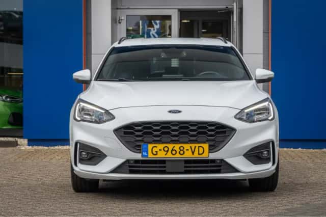 Ford Focus (2019) thumbnail 3