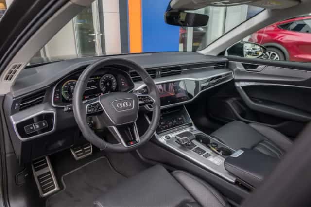 Audi A6 (2023) thumbnail 2