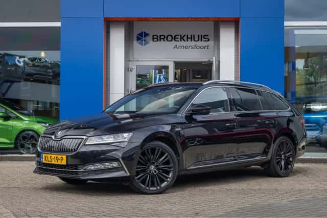Škoda Superb (2023) thumbnail 1