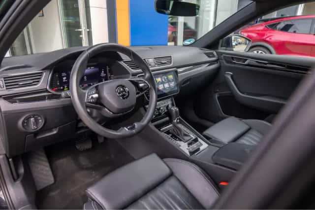 Škoda Superb (2023) thumbnail 2