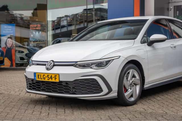 Volkswagen Golf (2022) thumbnail 6