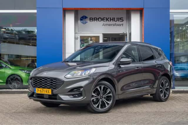 Ford Kuga (2022) thumbnail 1