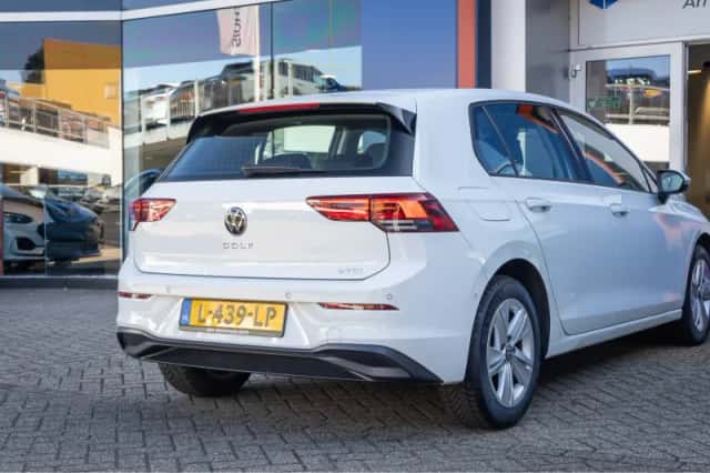 Volkswagen Golf (2021) thumbnail 5
