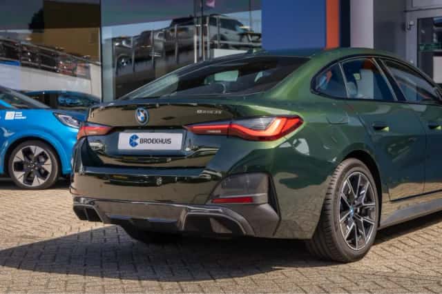 BMW i4 (2024) thumbnail 6