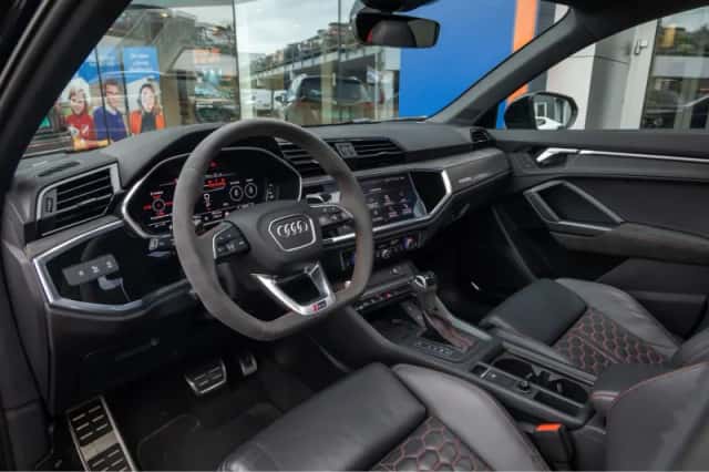 Audi RS Q3 (2020) thumbnail 2