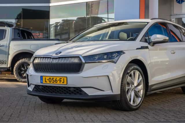 Škoda Enyaq (2021) thumbnail 4