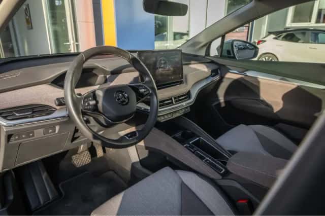 Škoda Enyaq (2021) thumbnail 2
