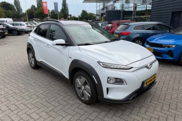 Hyundai Kona (2020) thumbnail 2