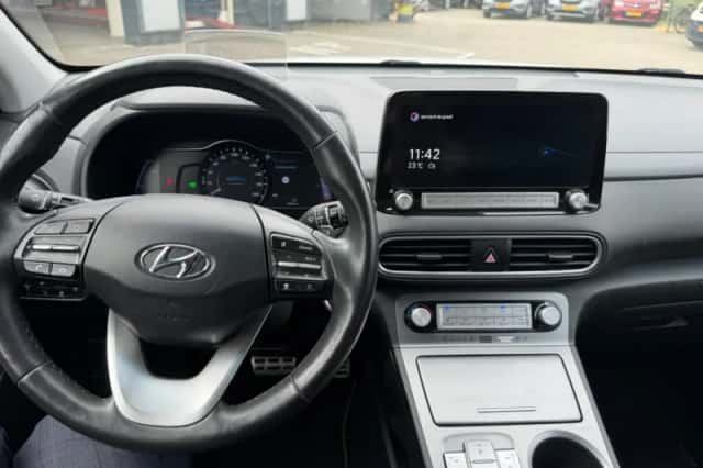 Hyundai Kona (2020) thumbnail 3