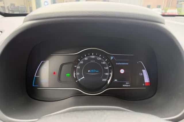 Hyundai Kona (2020) thumbnail 4