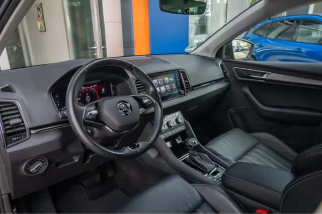 Škoda Karoq (2023) thumbnail 2