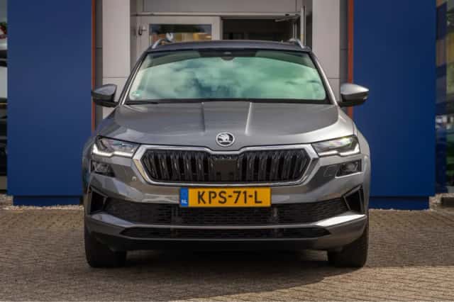 Škoda Karoq (2023) thumbnail 3