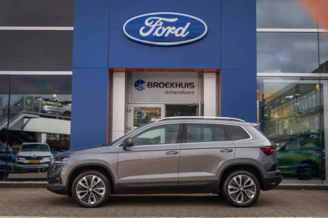 Škoda Karoq (2023) thumbnail 4