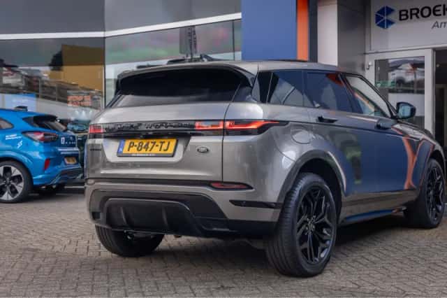 Land Rover Range Rover Evoque (2022) thumbnail 4