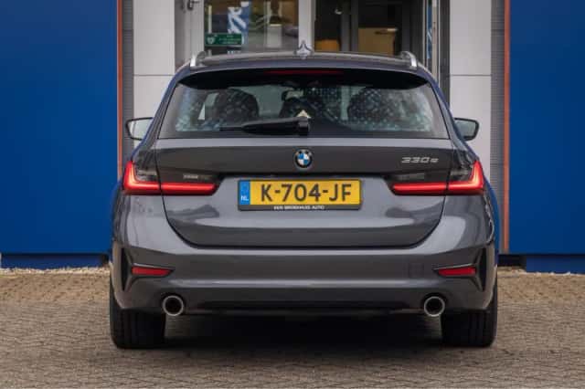 BMW 3-Serie (2021) thumbnail 4