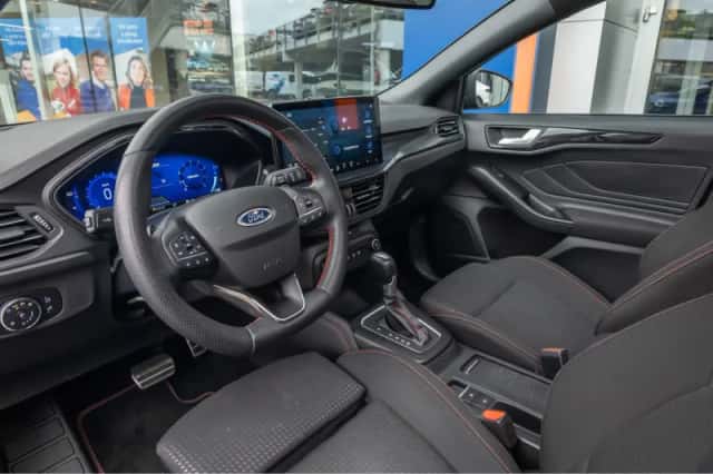 Ford Focus (2023) thumbnail 2