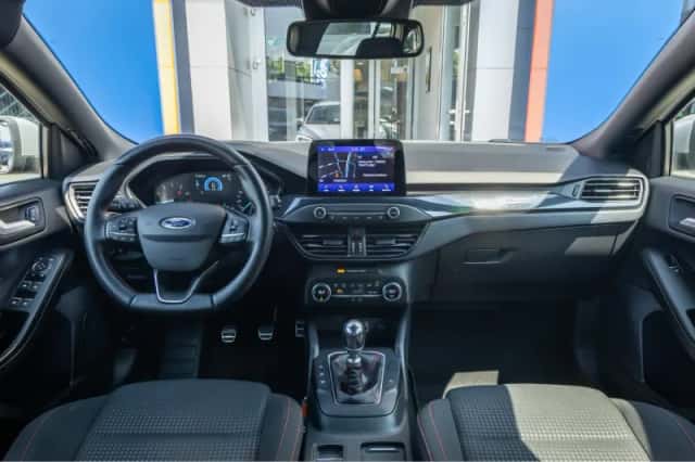 Ford Focus (2020) thumbnail 2