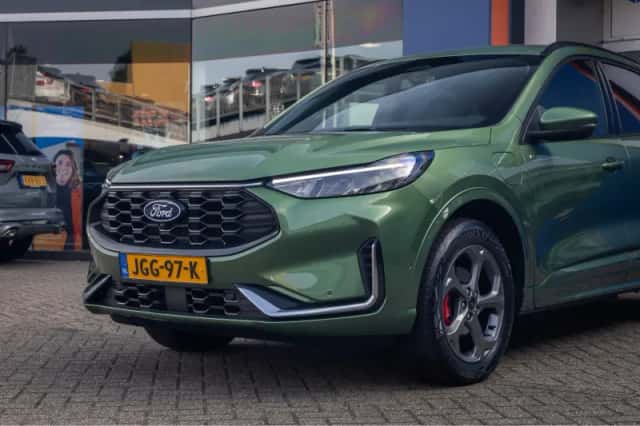 Ford Kuga (2025) thumbnail 5