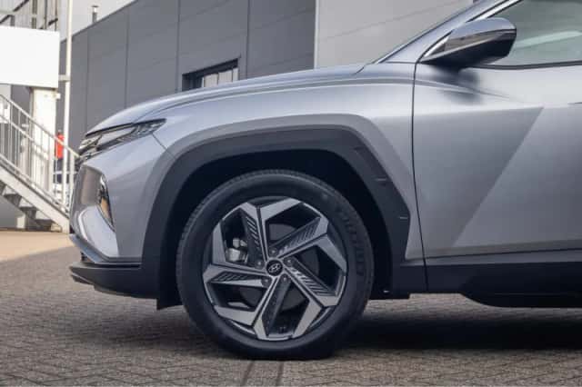 Hyundai Tucson (2023) thumbnail 4