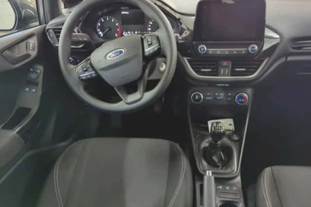 Ford Fiesta (2022) thumbnail 2