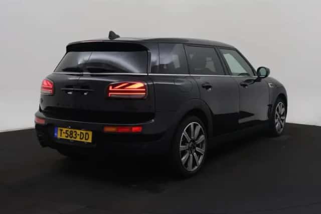 MINI Clubman (2023) thumbnail 2