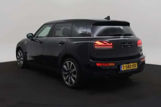 MINI Clubman (2023) thumbnail 3