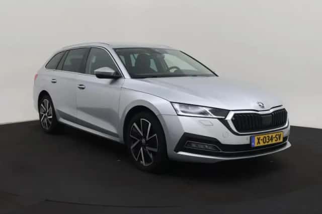 Škoda Octavia (2020) thumbnail 5
