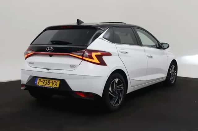 Hyundai i20 (2022) thumbnail 3