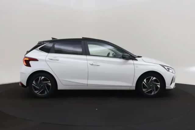 Hyundai i20 (2022) thumbnail 6