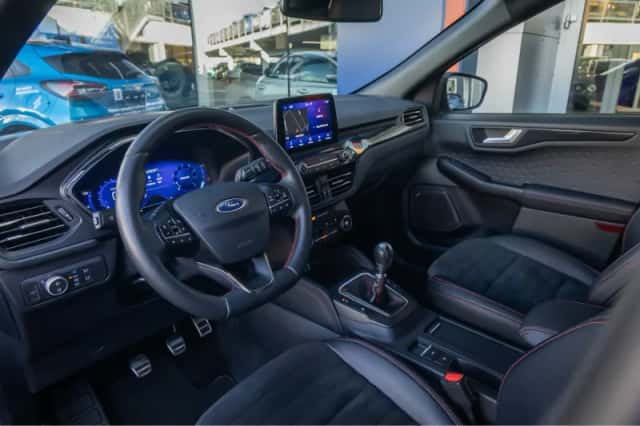 Ford Kuga (2021) thumbnail 2