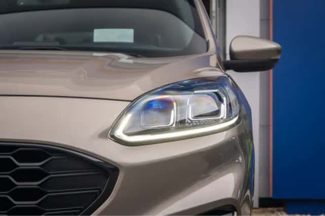 Ford Kuga (2020) thumbnail 4