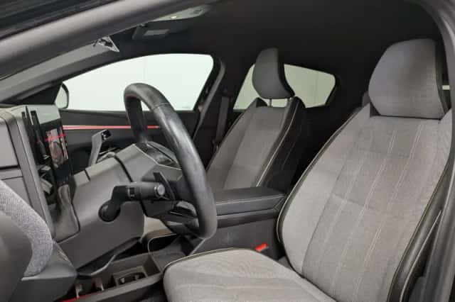 Renault Mégane E-Tech (2023) thumbnail 4