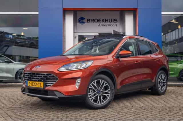 Ford Kuga (2020) thumbnail 1