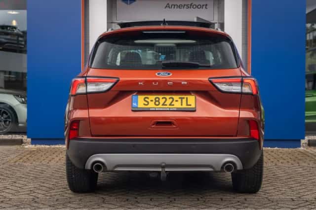 Ford Kuga (2020) thumbnail 3