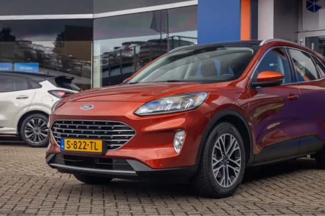 Ford Kuga (2020) thumbnail 6