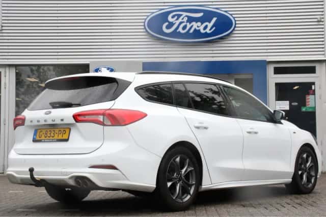 Ford Focus (2019) thumbnail 3