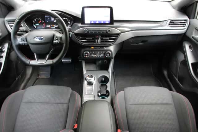 Ford Focus (2019) thumbnail 5