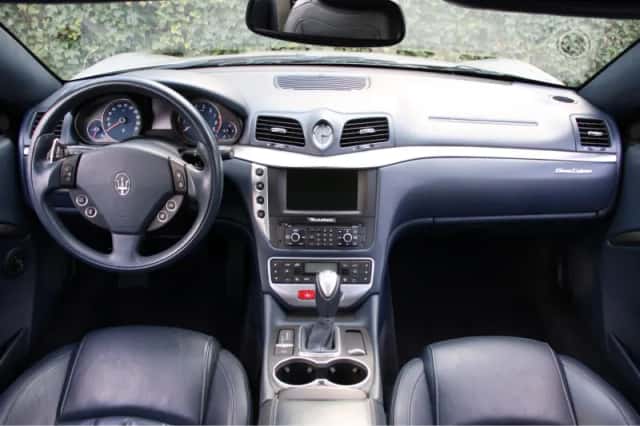 Maserati GranCabrio (2010) thumbnail 8
