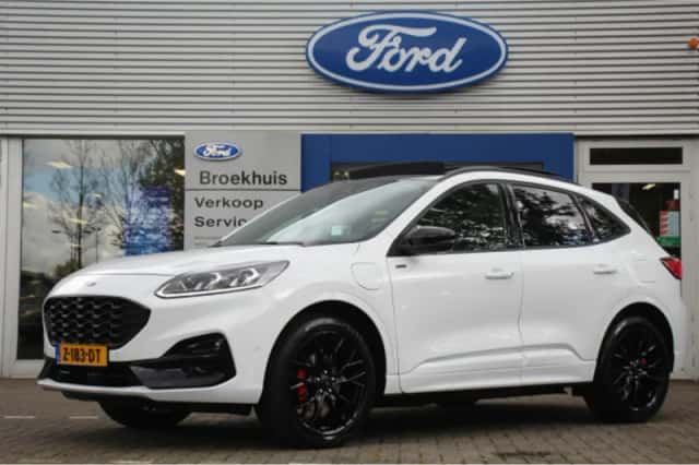 Ford Kuga (2024) thumbnail 1