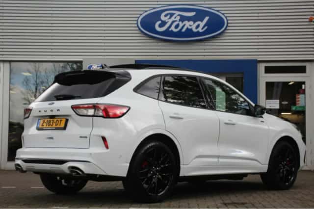 Ford Kuga (2024) thumbnail 3