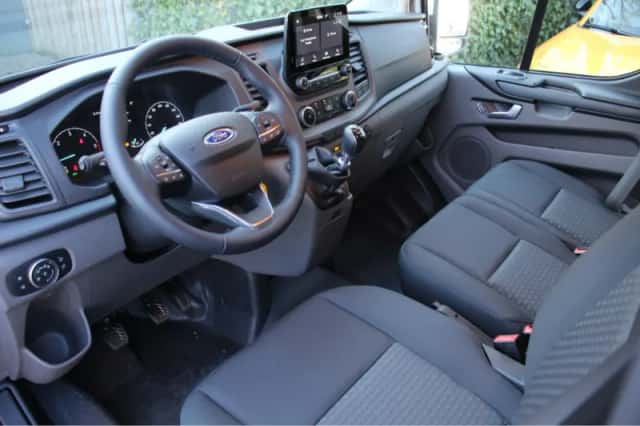 Ford Transit Custom (2022) thumbnail 4