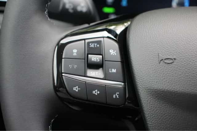 Ford Kuga (2024) thumbnail 15