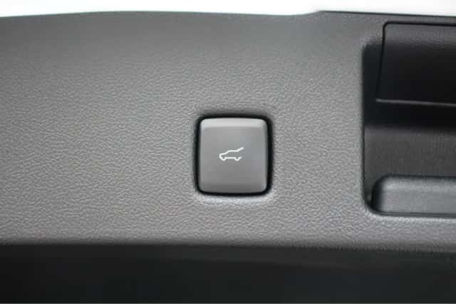 Ford Kuga (2024) thumbnail 24