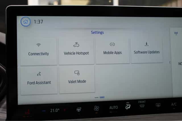 Ford Kuga (2024) thumbnail 31