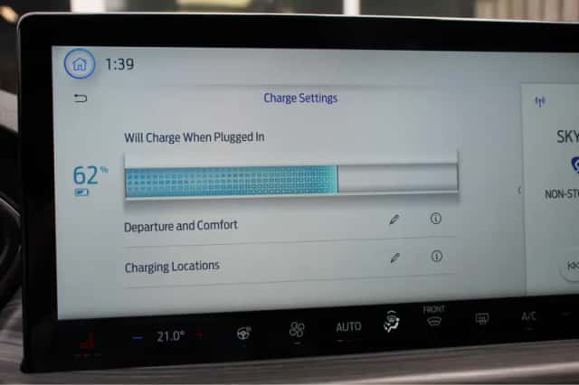 Ford Kuga (2024) thumbnail 34
