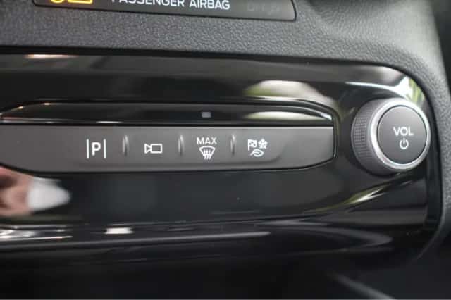 Ford Kuga (2024) thumbnail 38