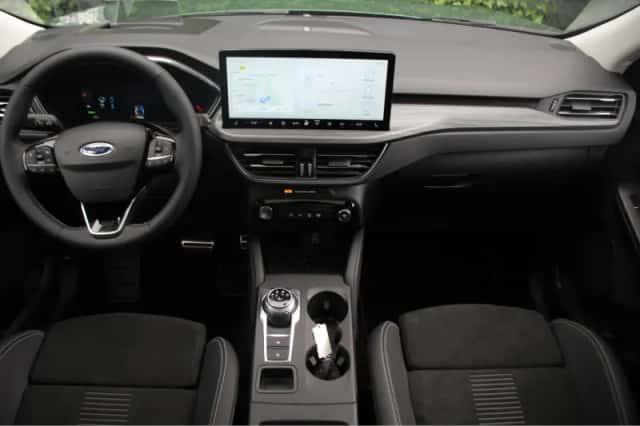 Ford Kuga (2024) thumbnail 5