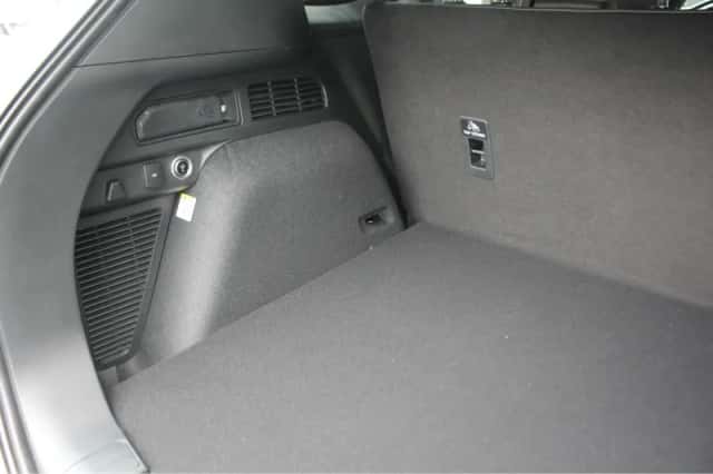 Ford Kuga (2024) thumbnail 41