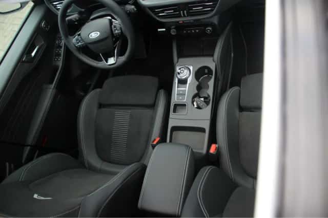 Ford Kuga (2024) thumbnail 51